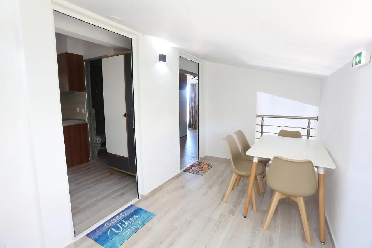 Real Apartments Polychrono 0*,