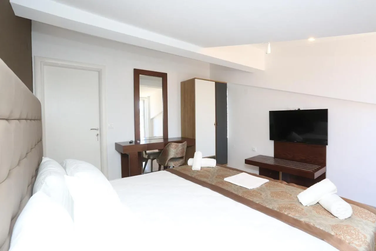 Real Apartments Polychrono