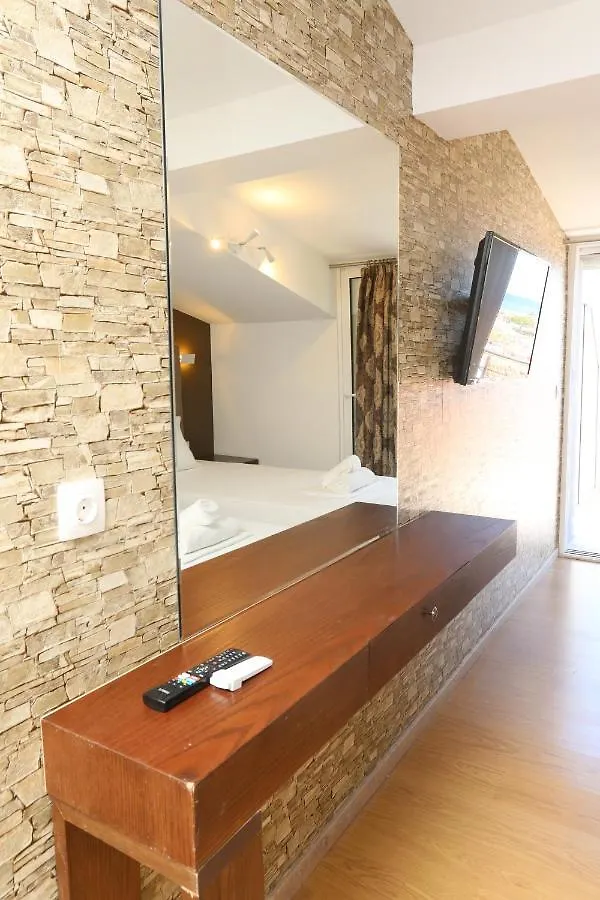 Real Apartments Polychrono