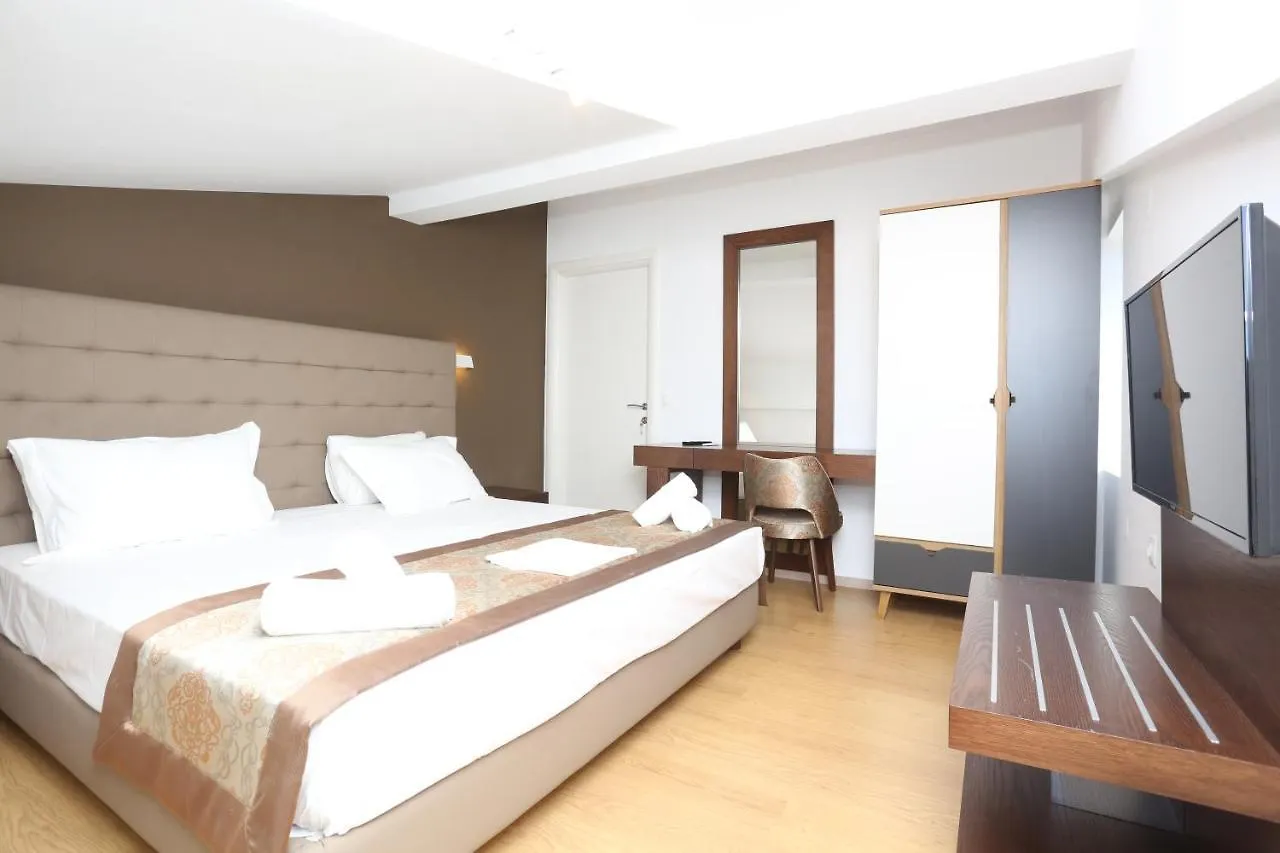 Real Apartments Polychrono